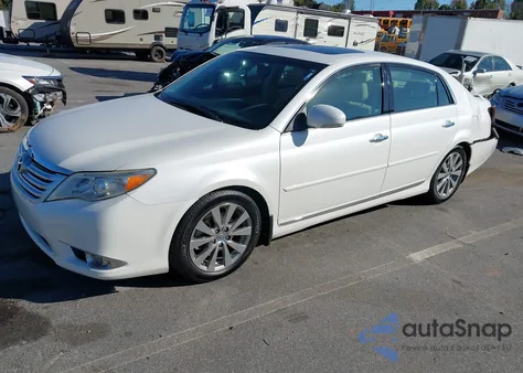 2011 Toyota Avalon Limited z USA, uszkodzony, nr VIN 4T1BK3DB7BU396659